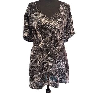 Black and White Leaf Print Swimsuit Coverup